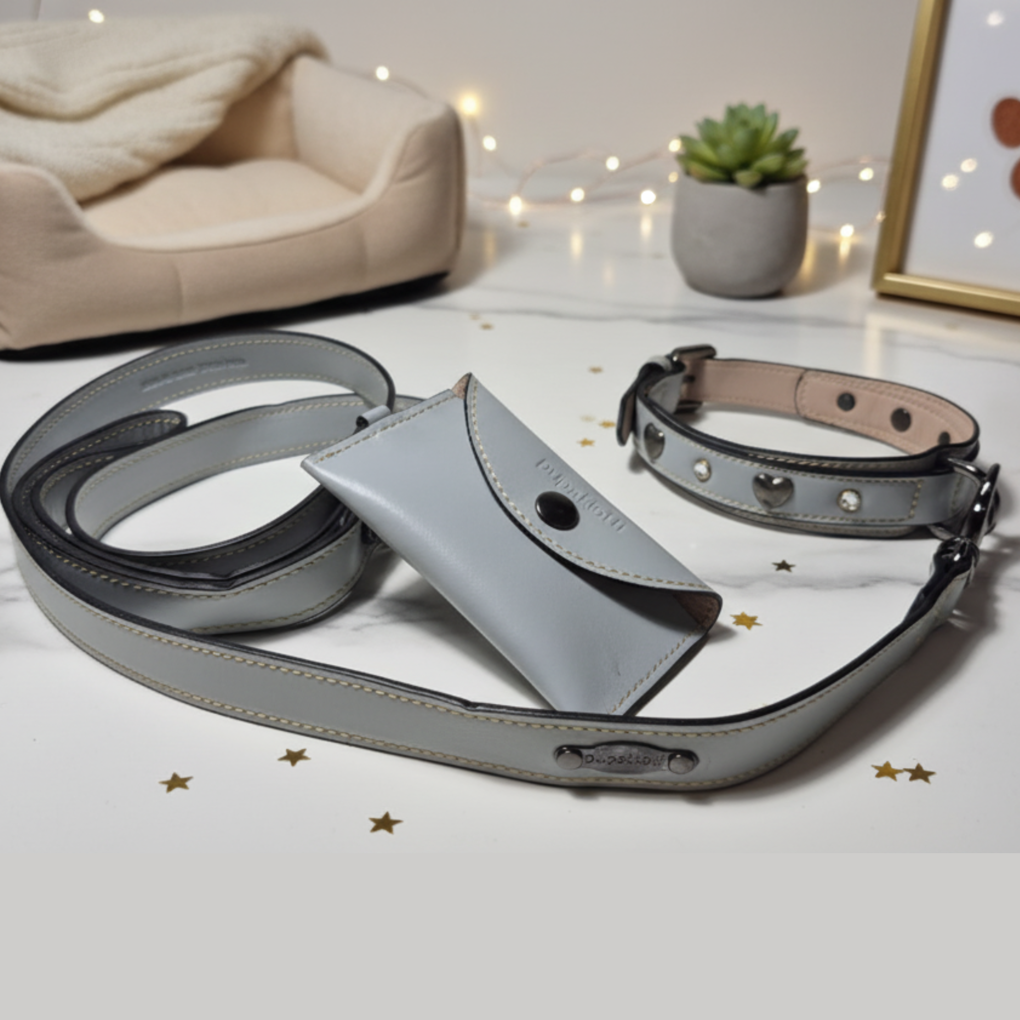 Set Collare con Cristalli e Guinzaglio in Pelle per Cani